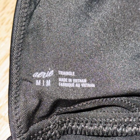 Aerie NWT Black Bikini Top Triangle Style Size M Adjustable - Picture 2 of 5